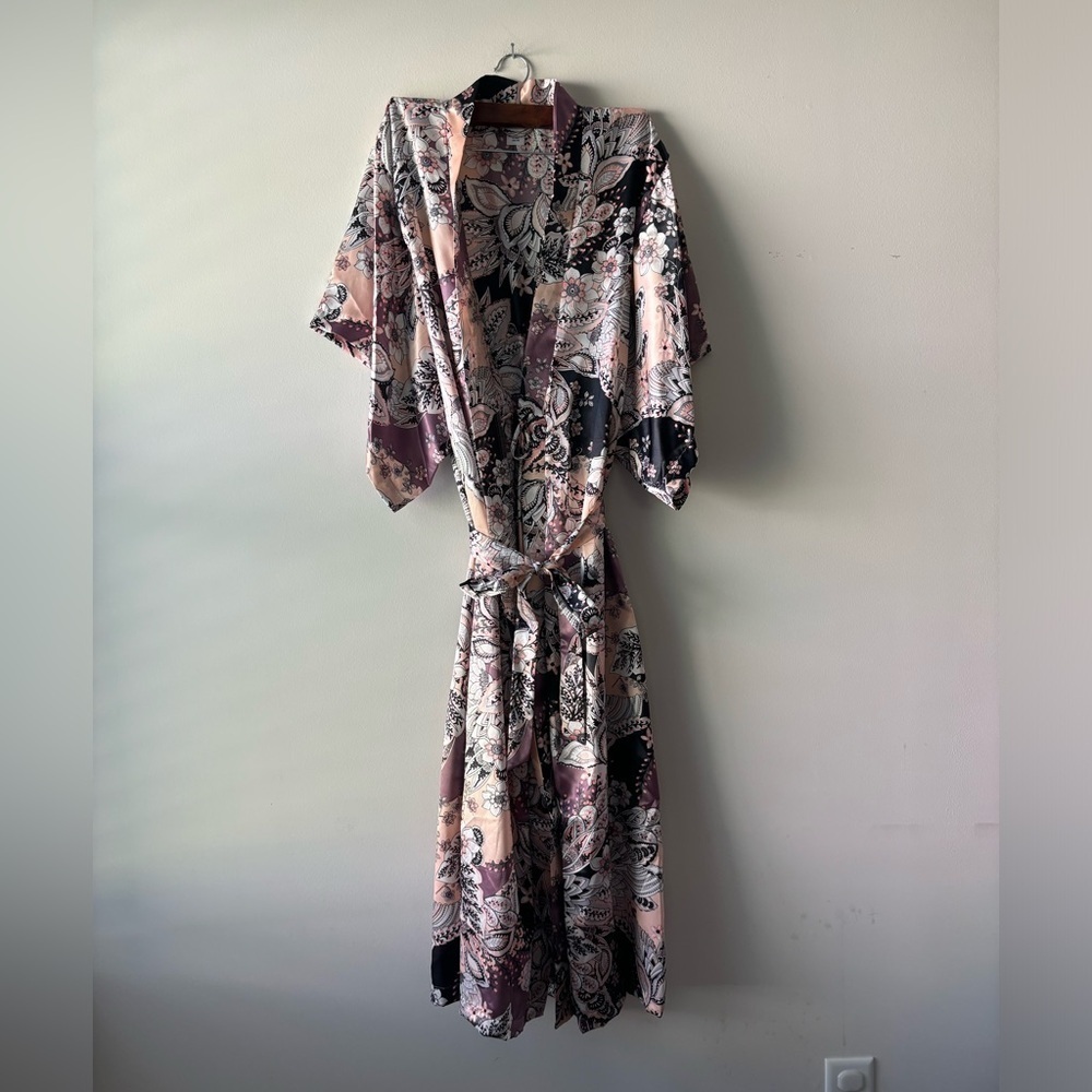 Linea Donatella floral pink and purple robe‎ size S/M